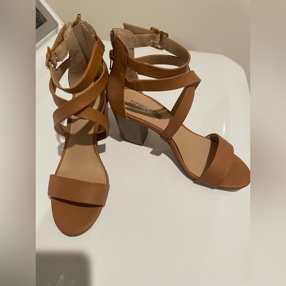 Sandals - Picture 1 of 6